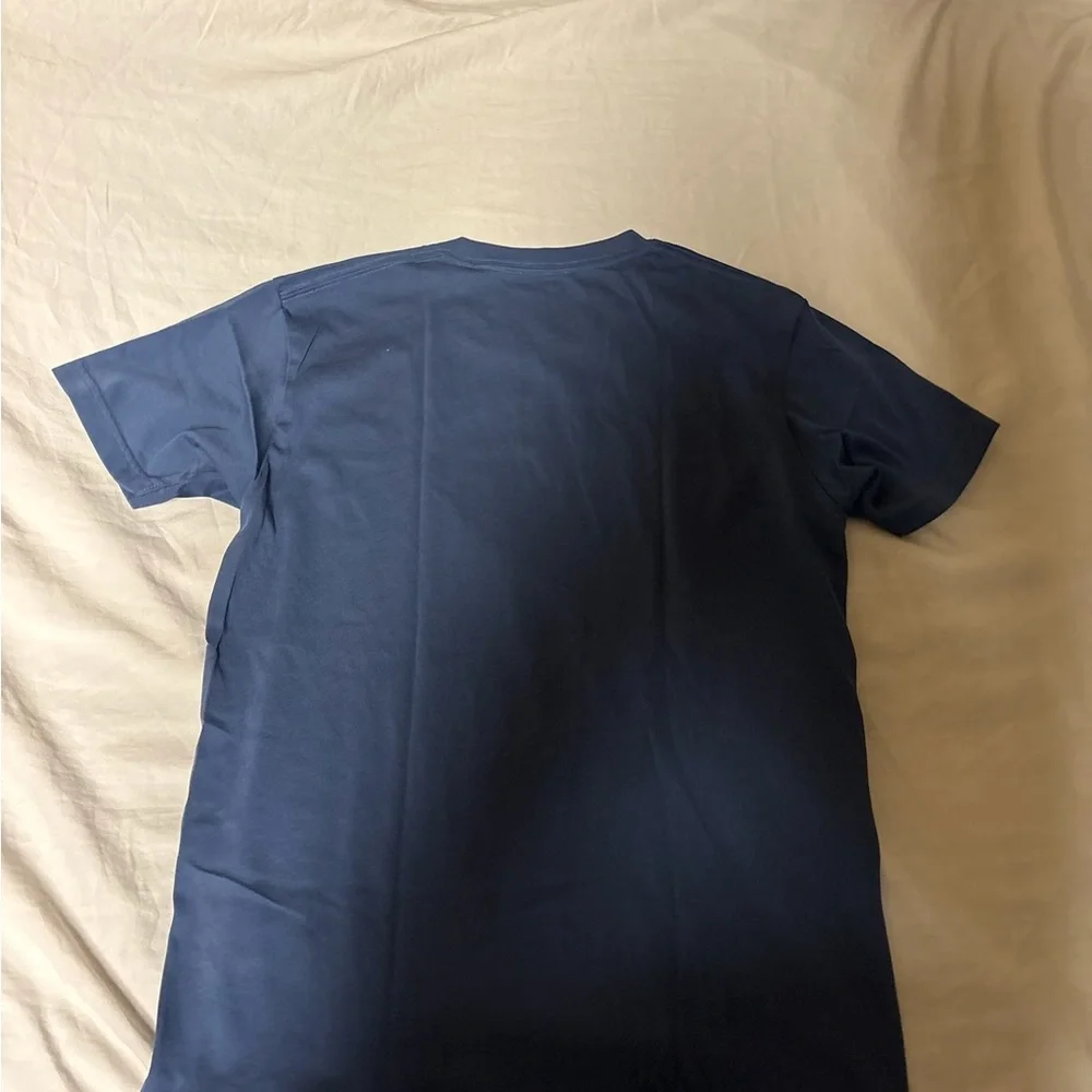 Uniqlo Men's Navy Short Sleeve Tee - Picture 3 of 3